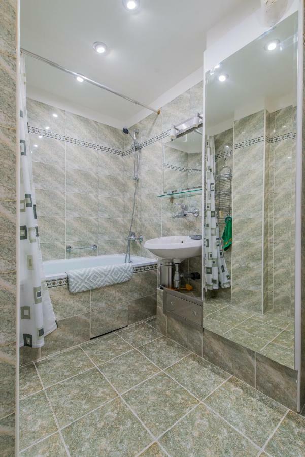 Chic And Spacious Apartment In Central Sofia - Patriarh Evtimiy By Flat Mаnager المظهر الخارجي الصورة